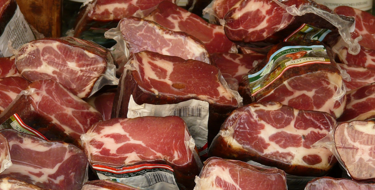 Can You Vacuum Seal Frozen Meat? Complete Guide to Store Meat - OutOfAir